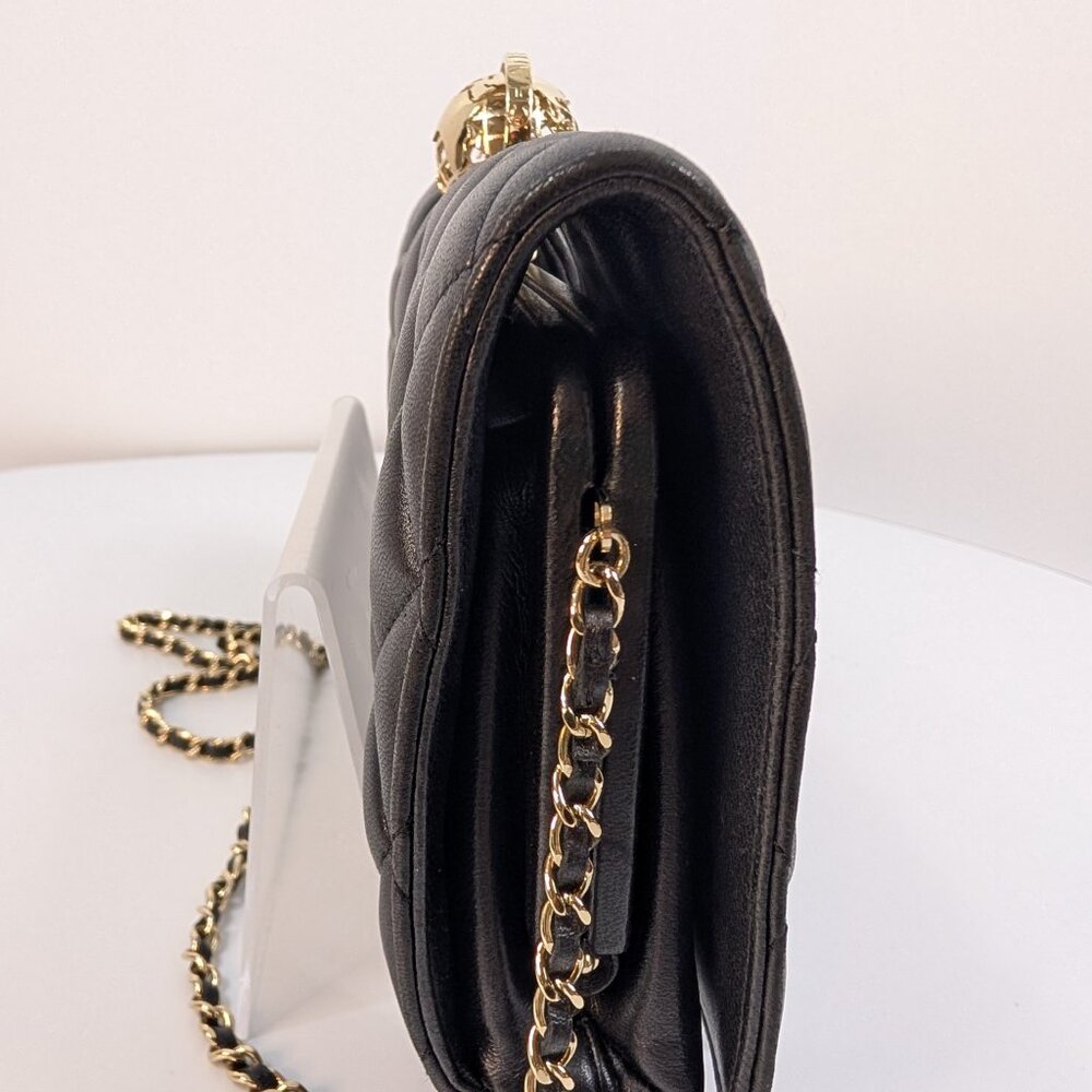 Chanel Vintage Rare "Around The World" Chain Clutch Crossbody Bag - Picture 5 of 16